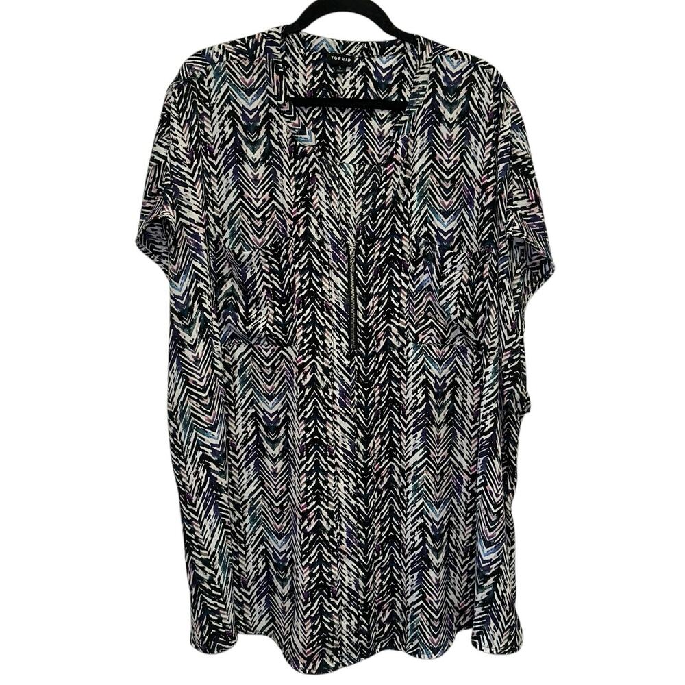 Torrid Size 5 Chevron Print Tunic Dress Blouse Plus Size Zip‎ Front Flowy Boho